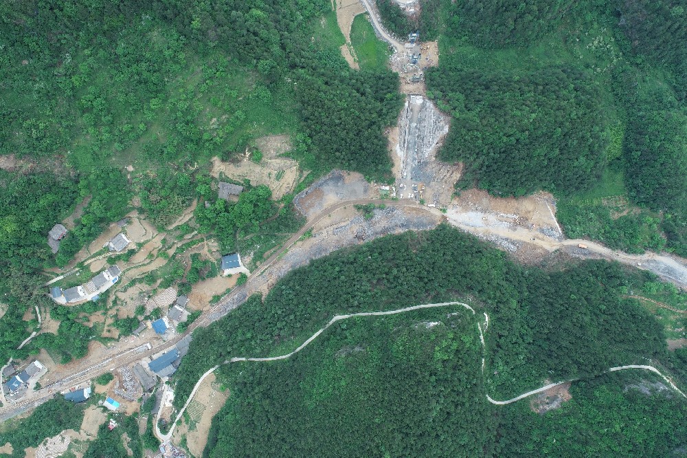 曾榮路改建工程全面提速，跑出建設(shè)“加速度”